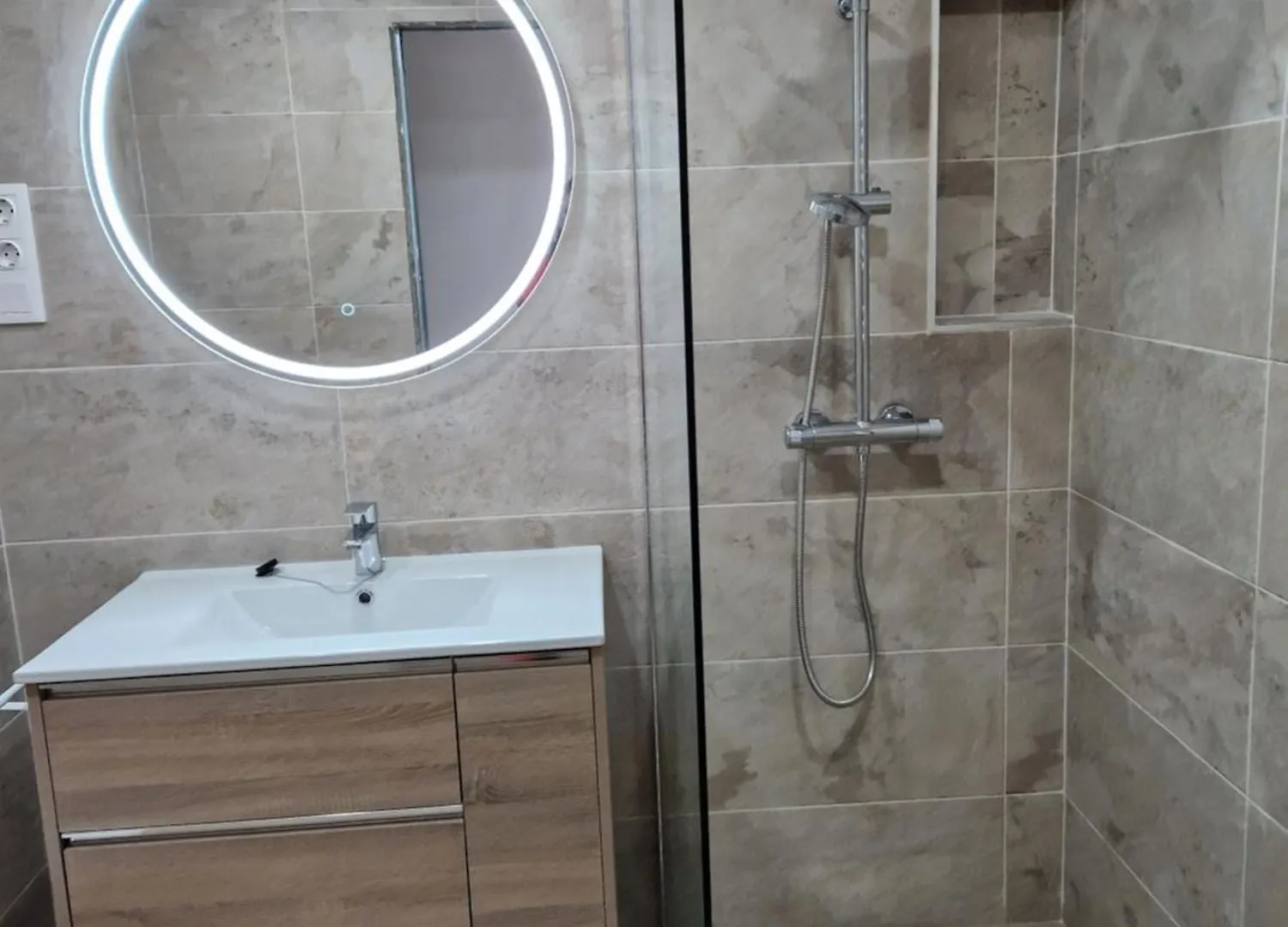 Apartamento Piso 110m² en el Palo con parking cerca de la playa Málaga 0*,  España